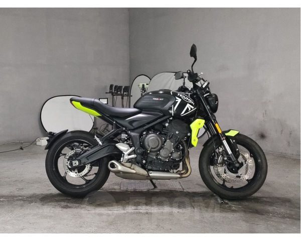 TRIUMPH Trident 660 2023