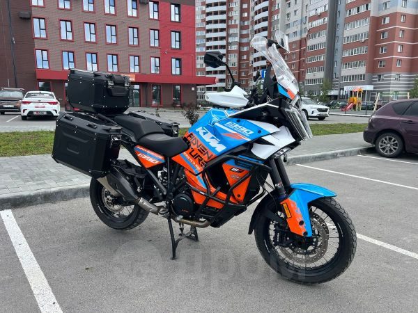 KTM 1390 Super Adventure S 2025