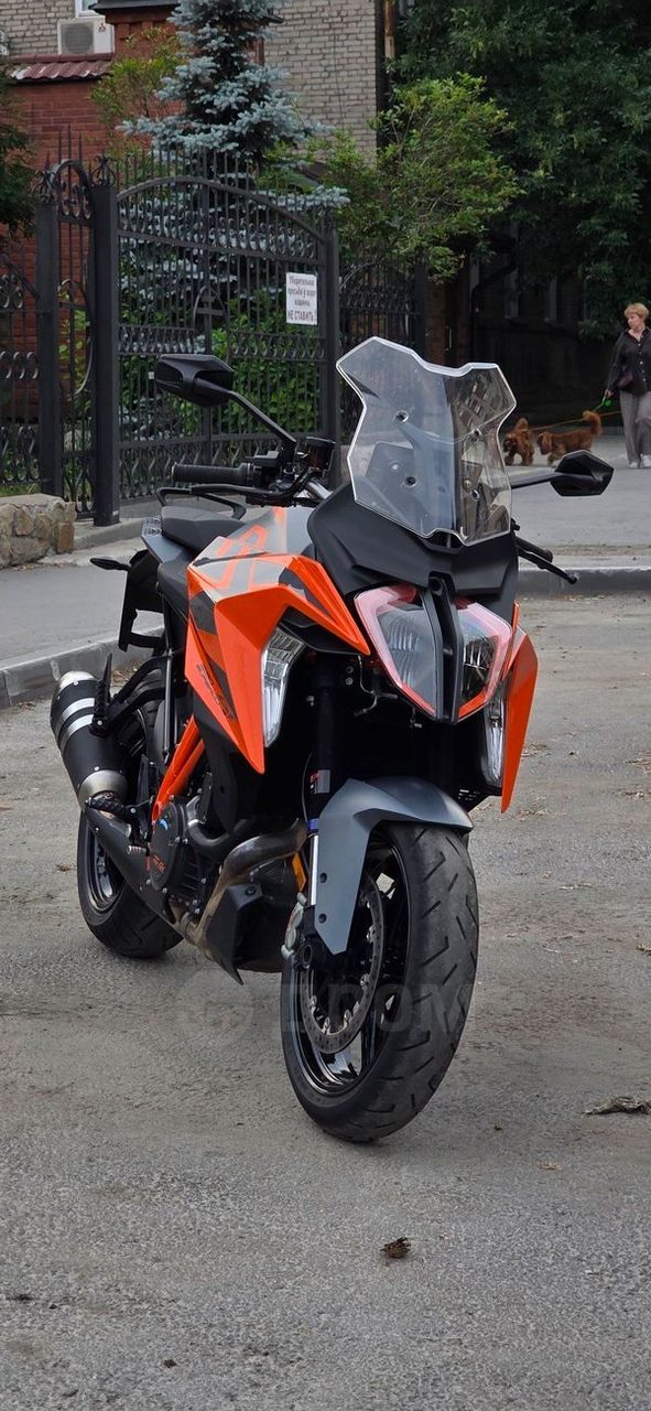 KTM 1290 Super Duke GT 2023