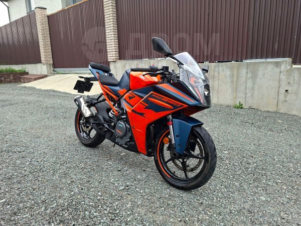 KTM RC390 2022