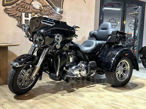 HARLEY-DAVIDSON Tri Glide Ultra FLHTCUTG 2023