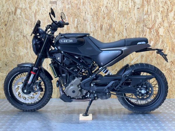 HUSQVARNA Svartpilen 401 2022