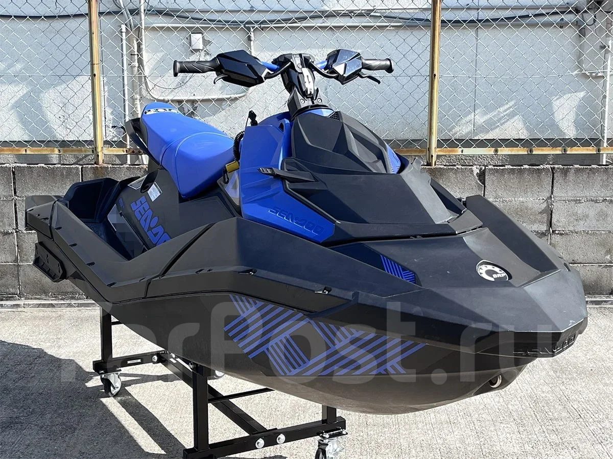 Sea-Doo Spark Trixx 3up б/y 2022
