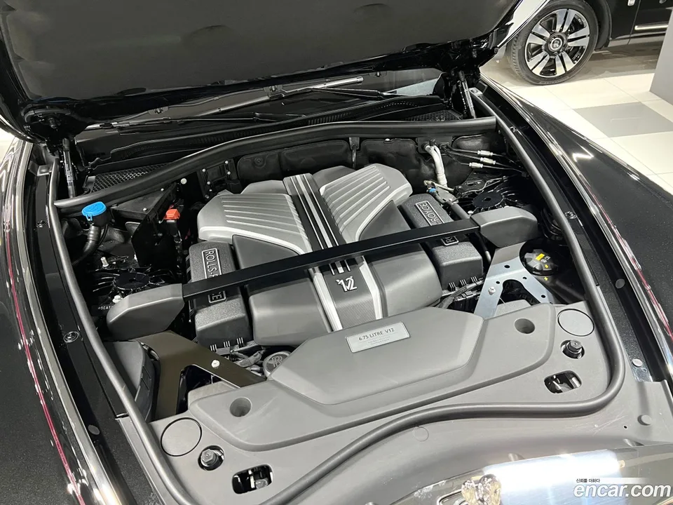 Rolls-Royce Phantom 6.7 V12 2023 — миниатюра 2
