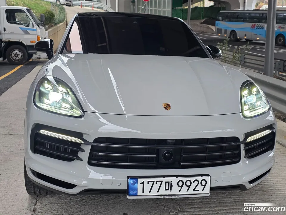 Porsche Cayenne 3.0 E- 2023 — фото 1, купить с доставкой в Москву