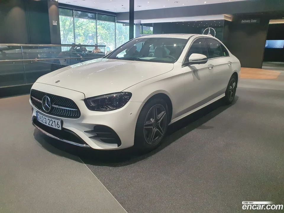 Mercedes-Benz E-Class E250 AMG Line 2023 — photo 1, buy with delivery to Moscow