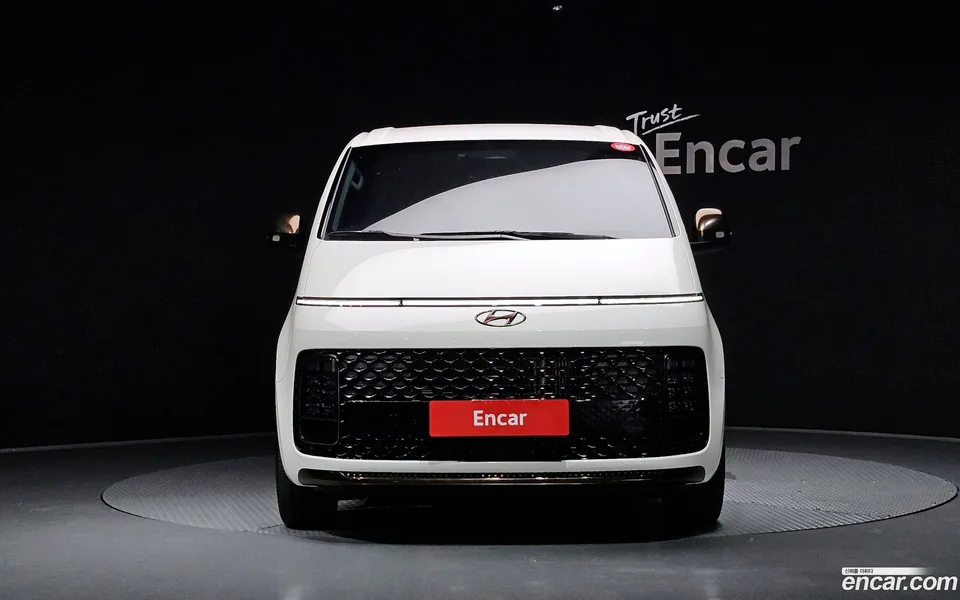 Hyundai Staria 9 2024 — миниатюра 3
