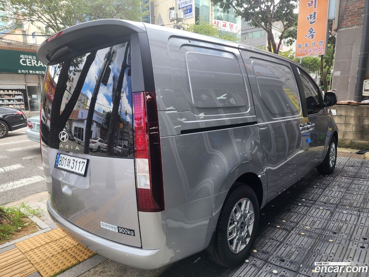 Hyundai Staria 2024 — 4
