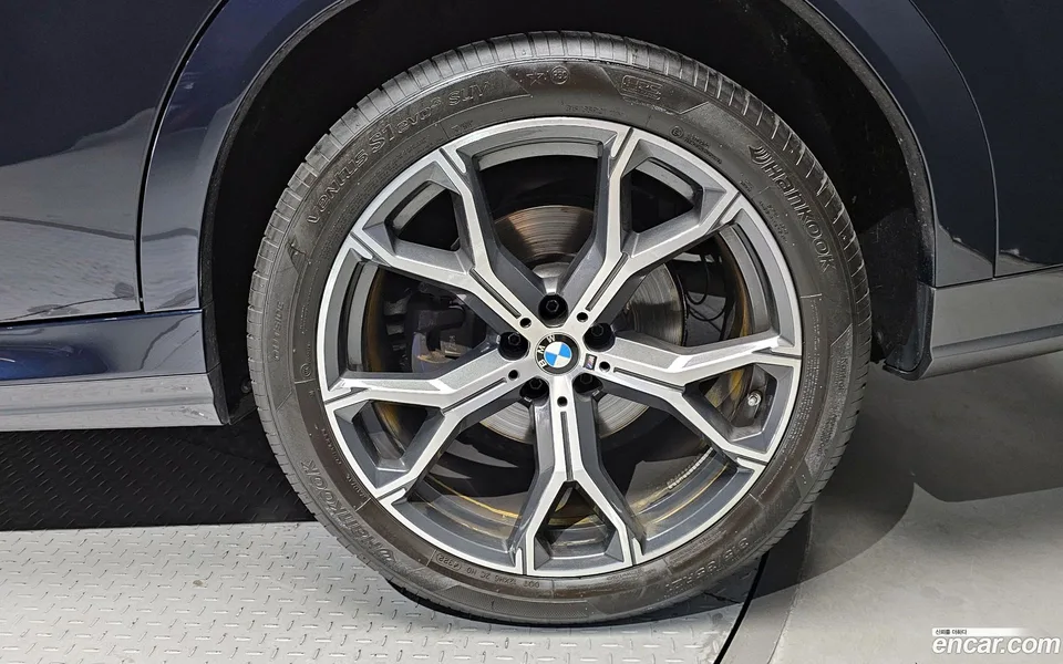 BMW X6 xDrive40i M 2023 — thumbnail 5