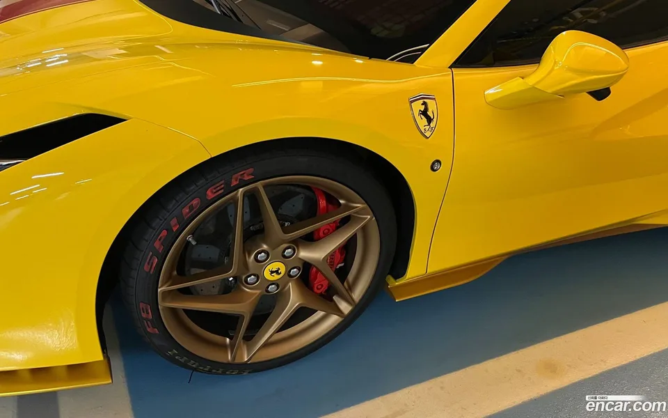 Ferrari F8 Spider 3.9 V8 2022 — миниатюра 2