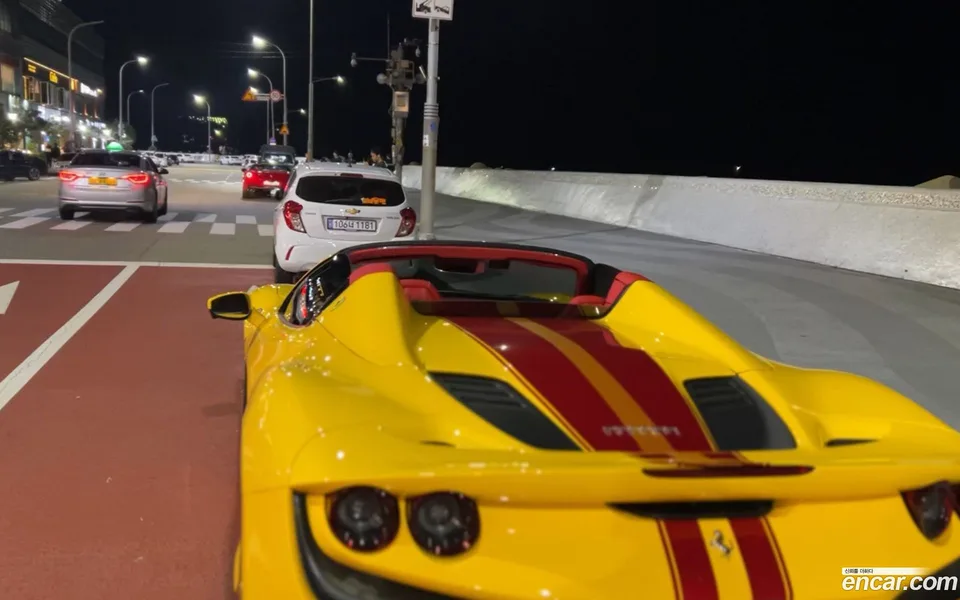 Ferrari F8 Spider 3.9 V8 2022 — миниатюра 4