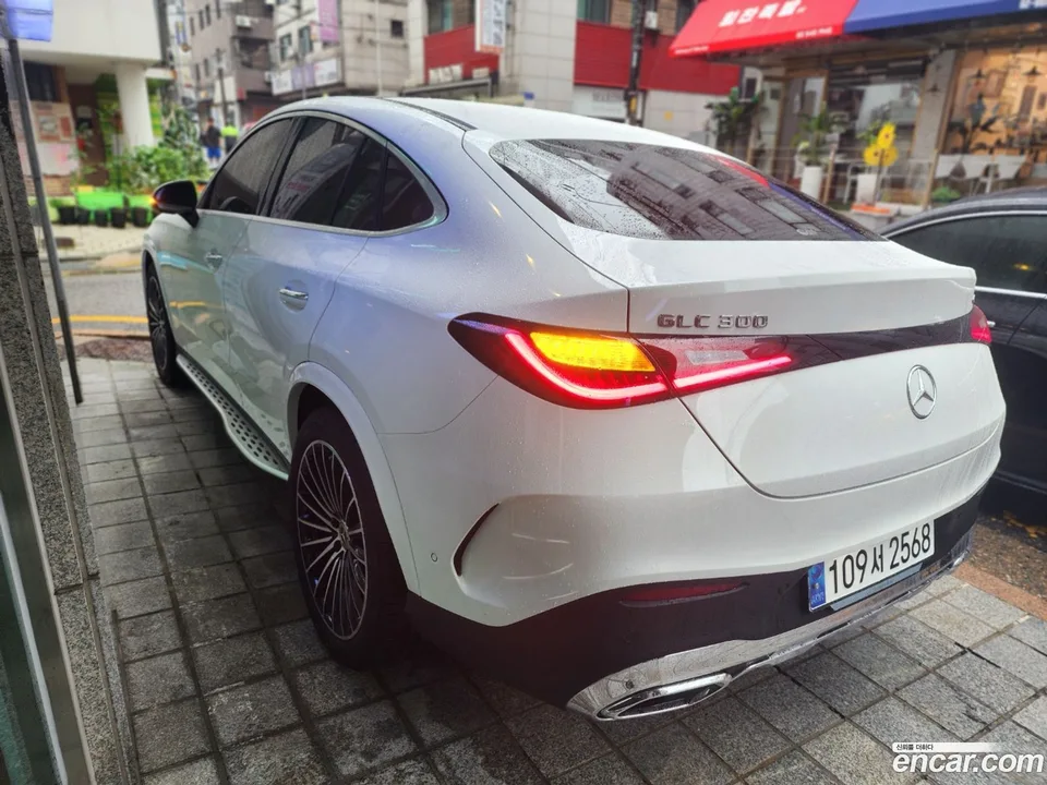 Mercedes-Benz GLC-Class GLC300 4MATIC 2024 — миниатюра 2