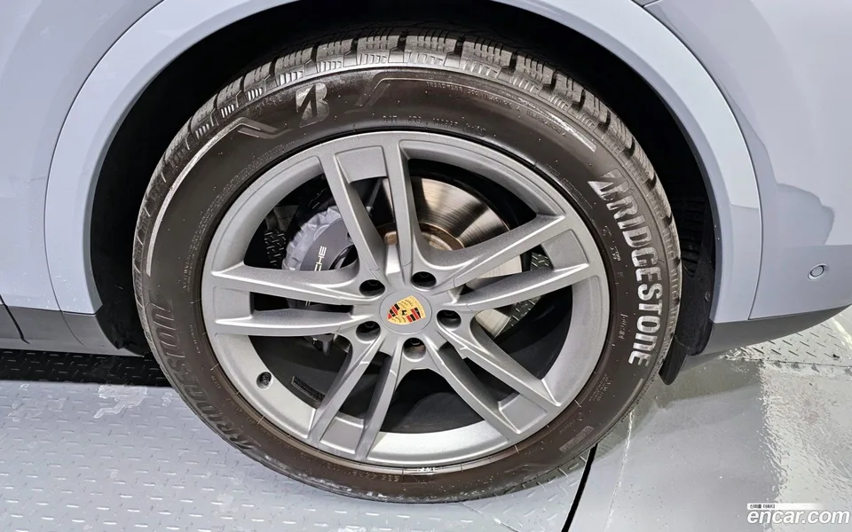 Porsche Cayenne 3.0 2023 — thumbnail 5