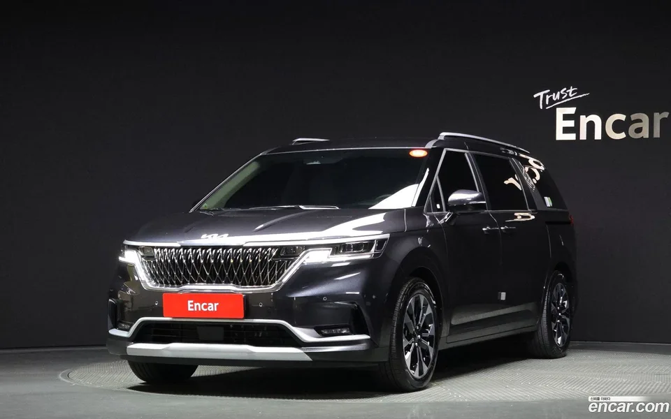 Kia Carnival 9 2022 — фото 1, купить с доставкой в Москву