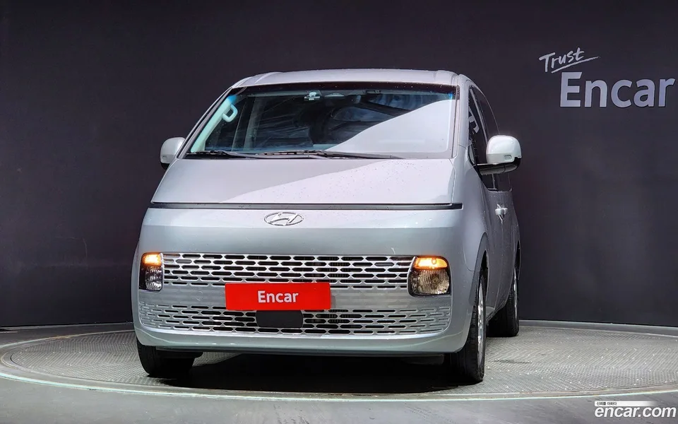 Hyundai Staria 11 2022 — миниатюра 3