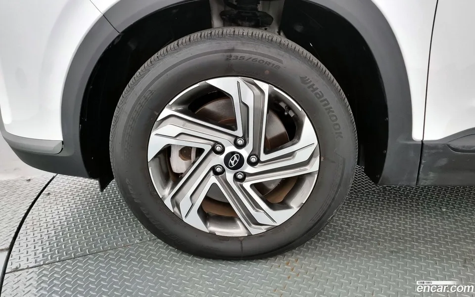 Hyundai SantaFe 2.5T 2WD 2022 — миниатюра 2