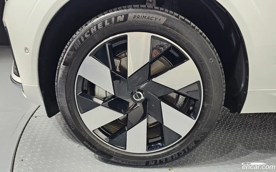 Volvo XC60 T8 2024 — миниатюра 2