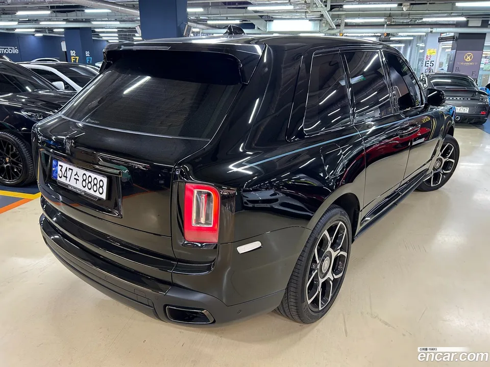 Rolls-Royce Cullinan 6.7 V12 2023 — миниатюра 4