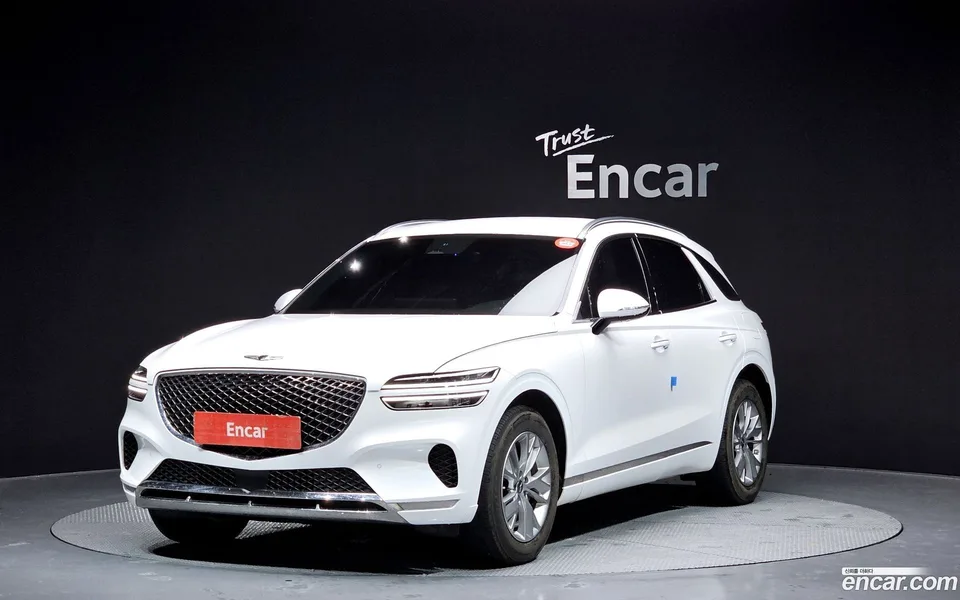 Genesis GV70 2.5T 2WD 2023 — фото 1, купить с доставкой в Москву