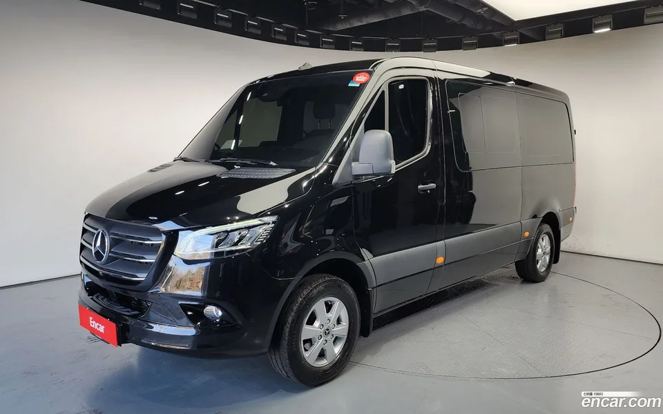 Mercedes-Benz Sprinter 3.0 2022 — фото 1, купить с доставкой в Москву
