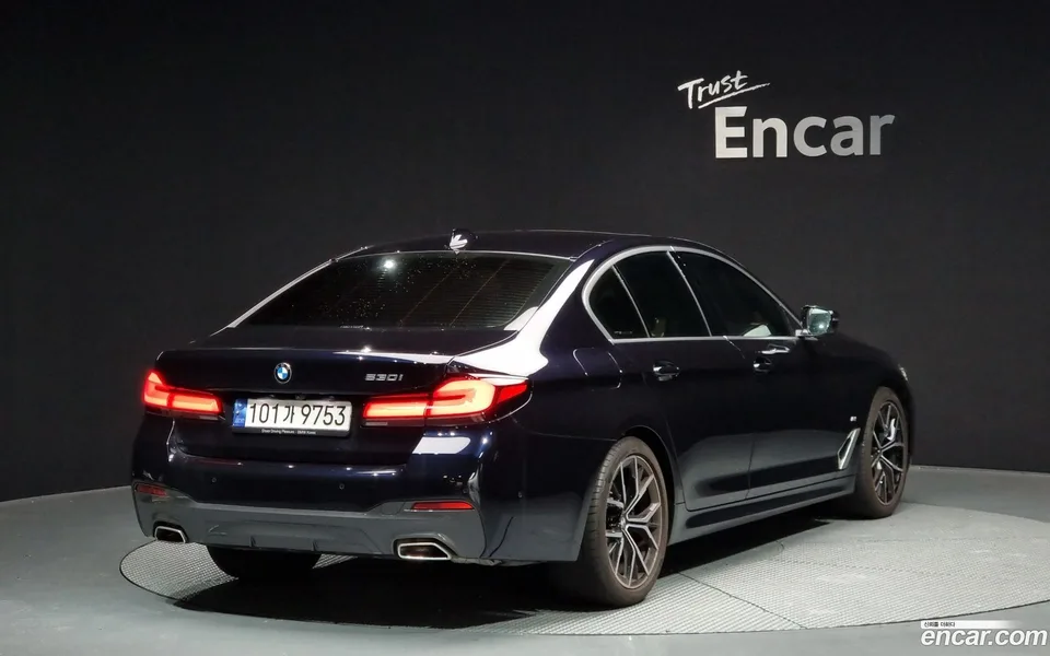 BMW 5 Series 530i M 2023 — миниатюра 2