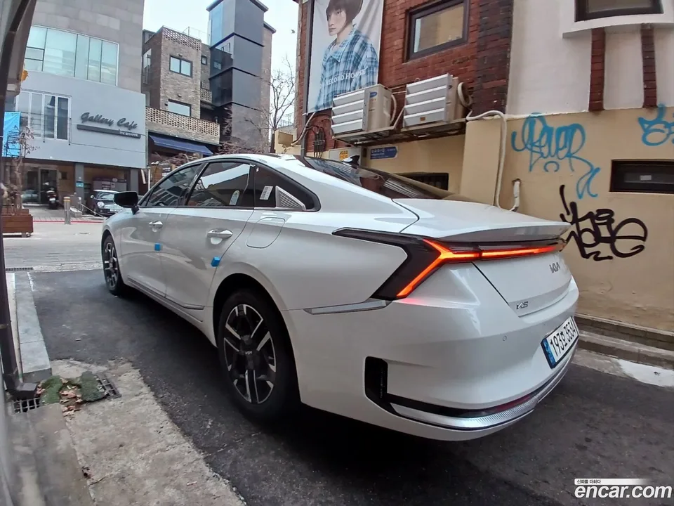 Kia K8 Hybrid 2025 — миниатюра 4