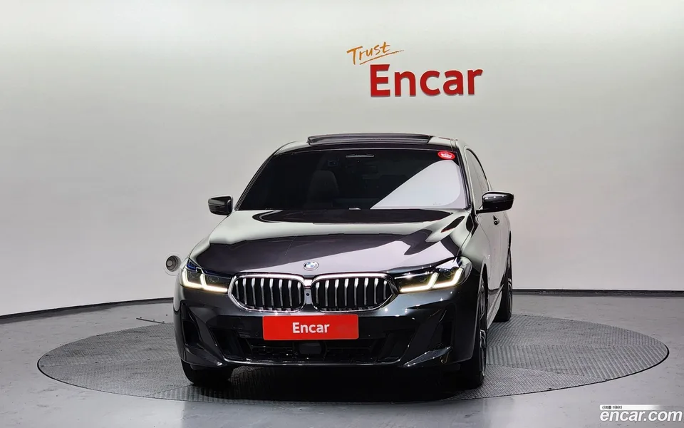 BMW 6 Series GT 630i xDrive M 2023 — миниатюра 3