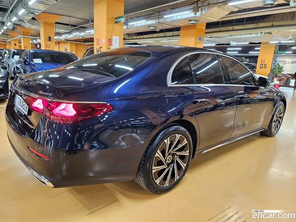 Mercedes-Benz E-Class E300 4MATIC 2024 — миниатюра 2