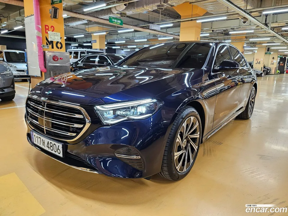 Mercedes-Benz E-Class E300 4MATIC 2024 — фото 1, купить с доставкой в Москву