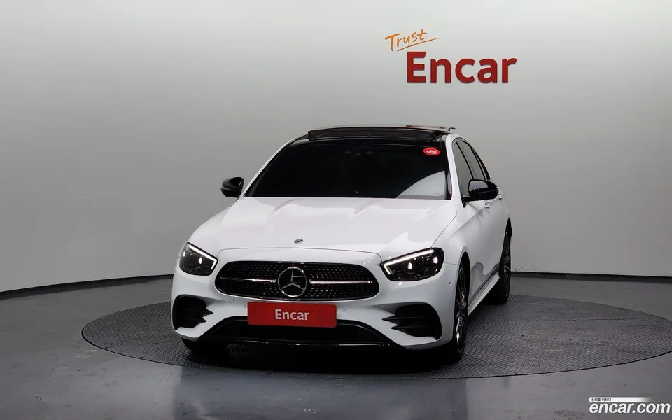 Mercedes-Benz E-Class E350 4MATIC AMG Line 2023 — миниатюра 3