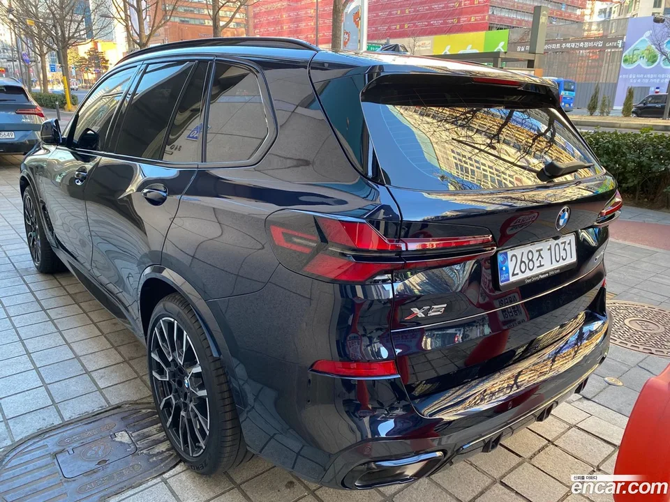 BMW X5 xDrive 40i M 2025 — миниатюра 5