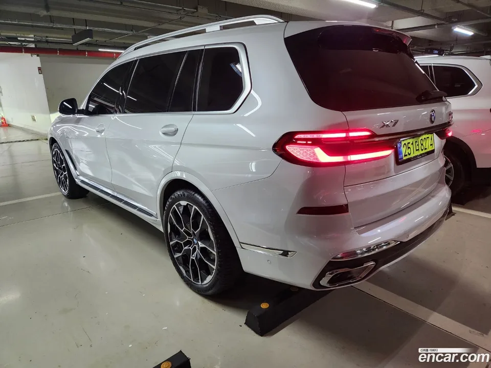 BMW X7 xDrive 40i M 6 2025 — миниатюра 2