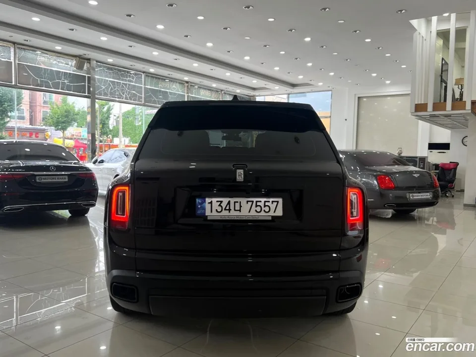 Rolls-Royce Cullinan 6.7 V12 2023 — миниатюра 4