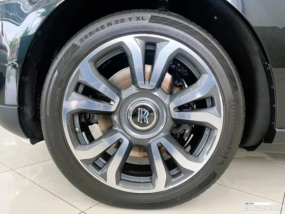 Rolls-Royce Cullinan 6.7 V12 2023 — миниатюра 5