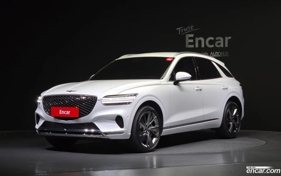 Genesis GV70 2.5T 2WD 2024 — фото 1, купить с доставкой в Москву