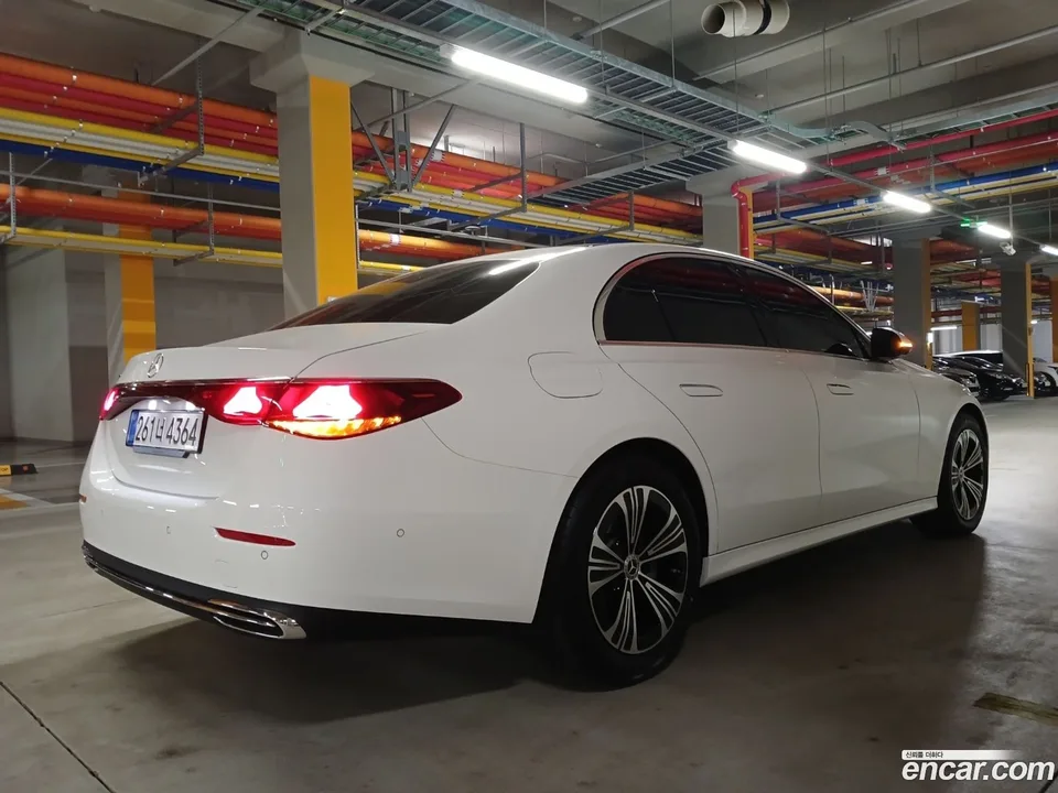 Mercedes-Benz E-Class E200 2025 — миниатюра 4