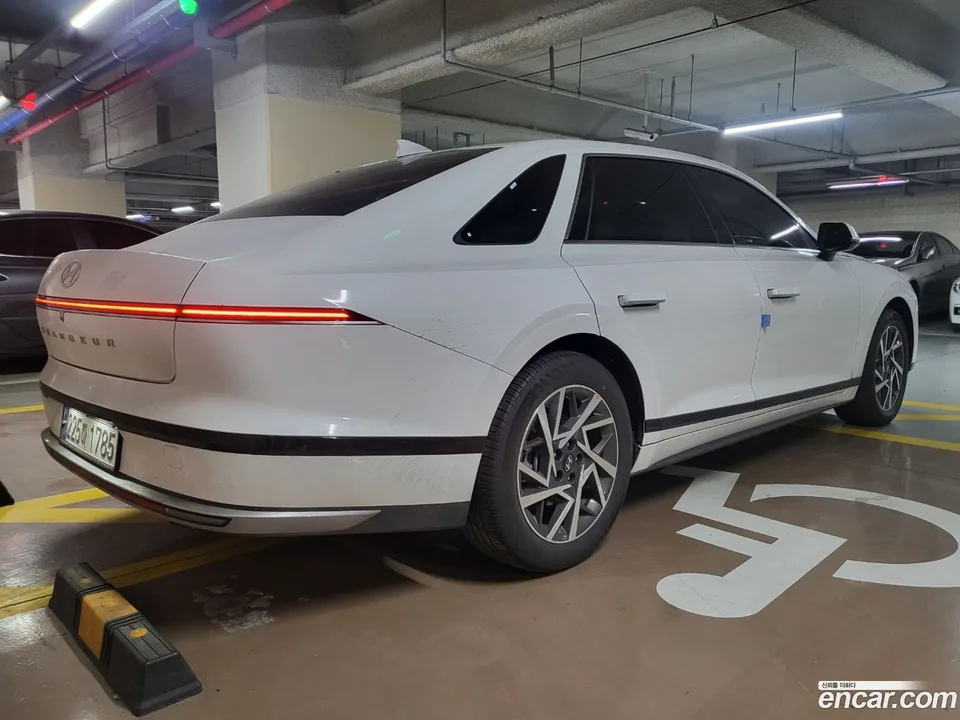 Hyundai Grandeur Hybrid 2025 — миниатюра 4