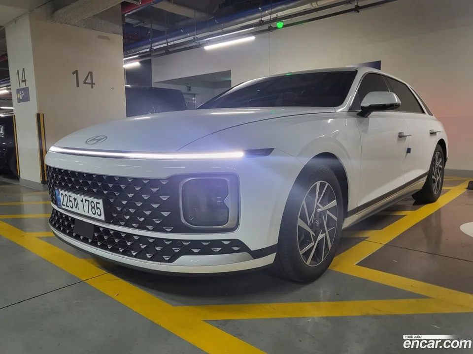 Hyundai Grandeur Hybrid 2025 — фото 1, купить с доставкой в Москву