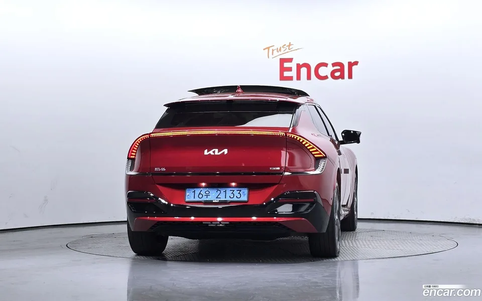 Kia EV6 2023 — миниатюра 4