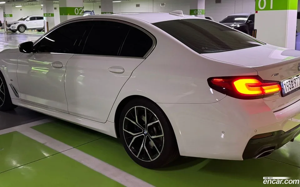 BMW 5 Series 530i M 2023 — миниатюра 3