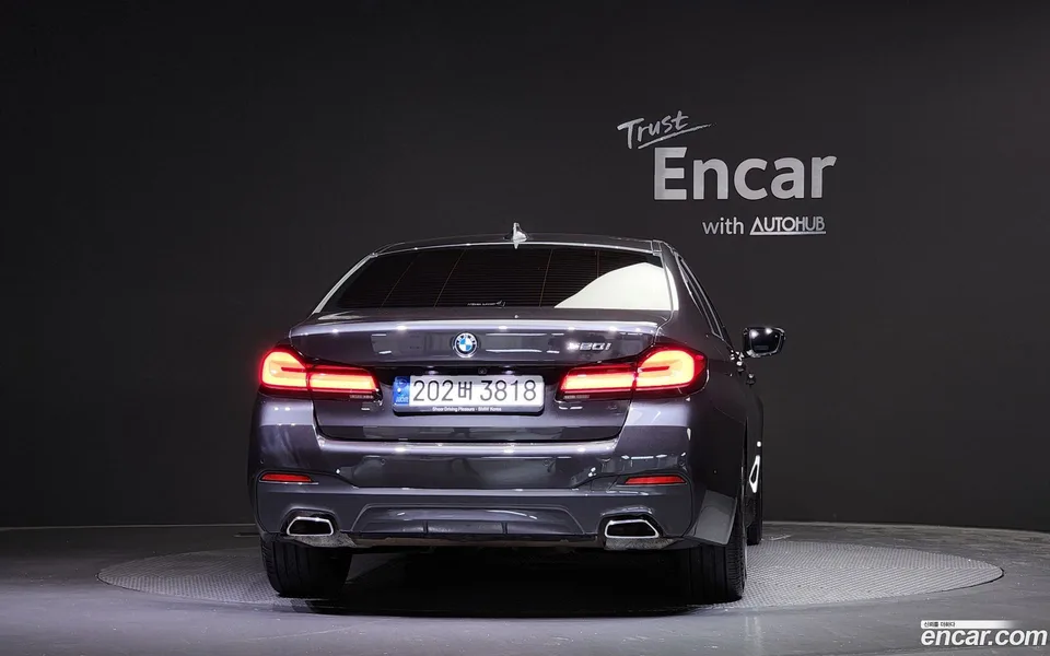 BMW 5 Series 520i M 2023 — миниатюра 4