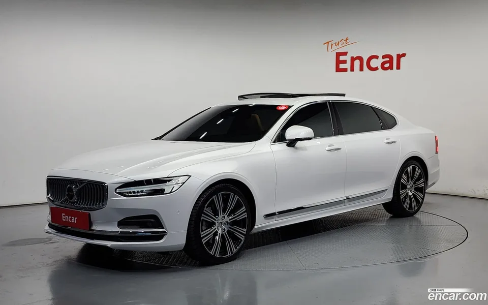 Volvo S90 B6 AWD 2024 — фото 1, купить с доставкой в Москву