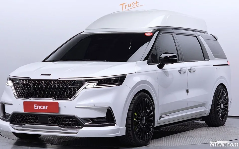 Kia Carnival 9 () 2022 — фото 1, купить с доставкой в Москву