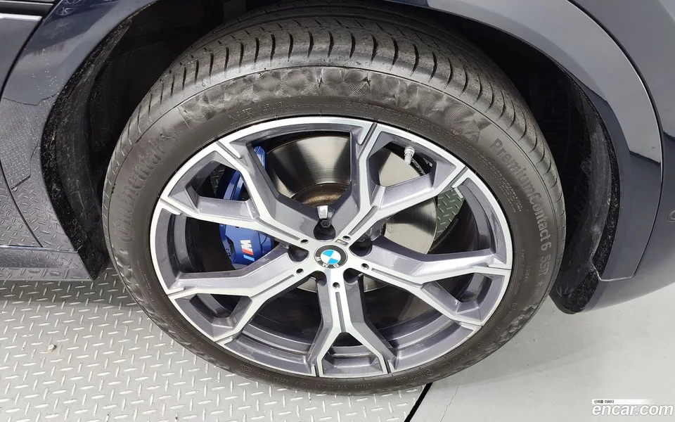 BMW X6 xDrive30d M 2023 — миниатюра 2