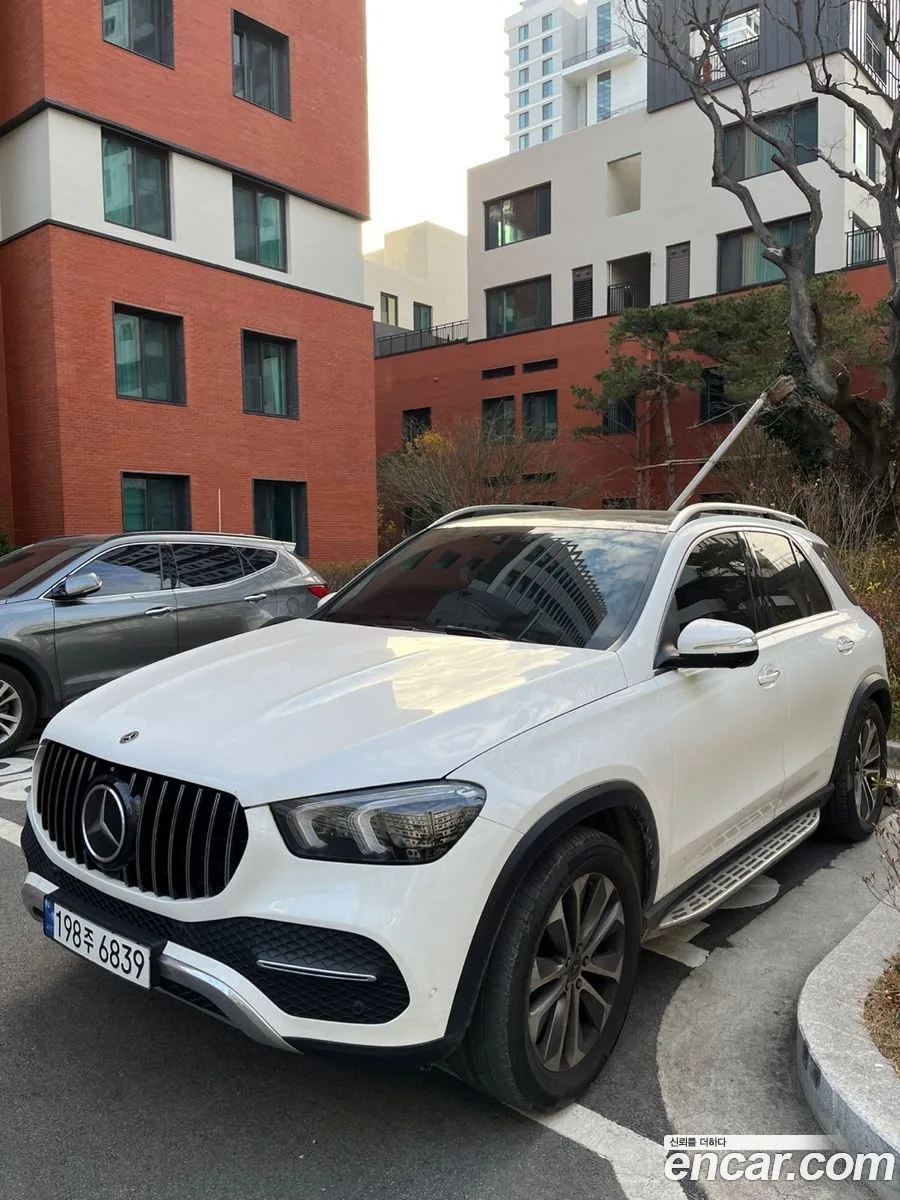 Mercedes-Benz GLE-Class GLE300d 4MATIC 2023 — миниатюра 2