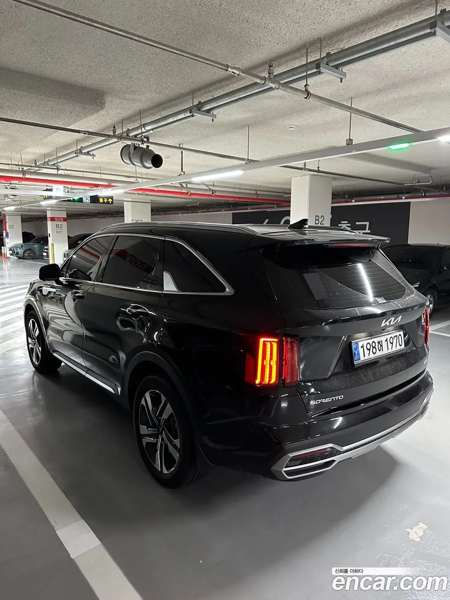 Kia Sorento HEV 1.6 2WD 2023 — миниатюра 3