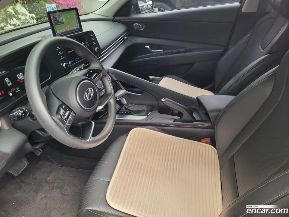 Hyundai Avante CN7 1.6 2024 — thumbnail 2