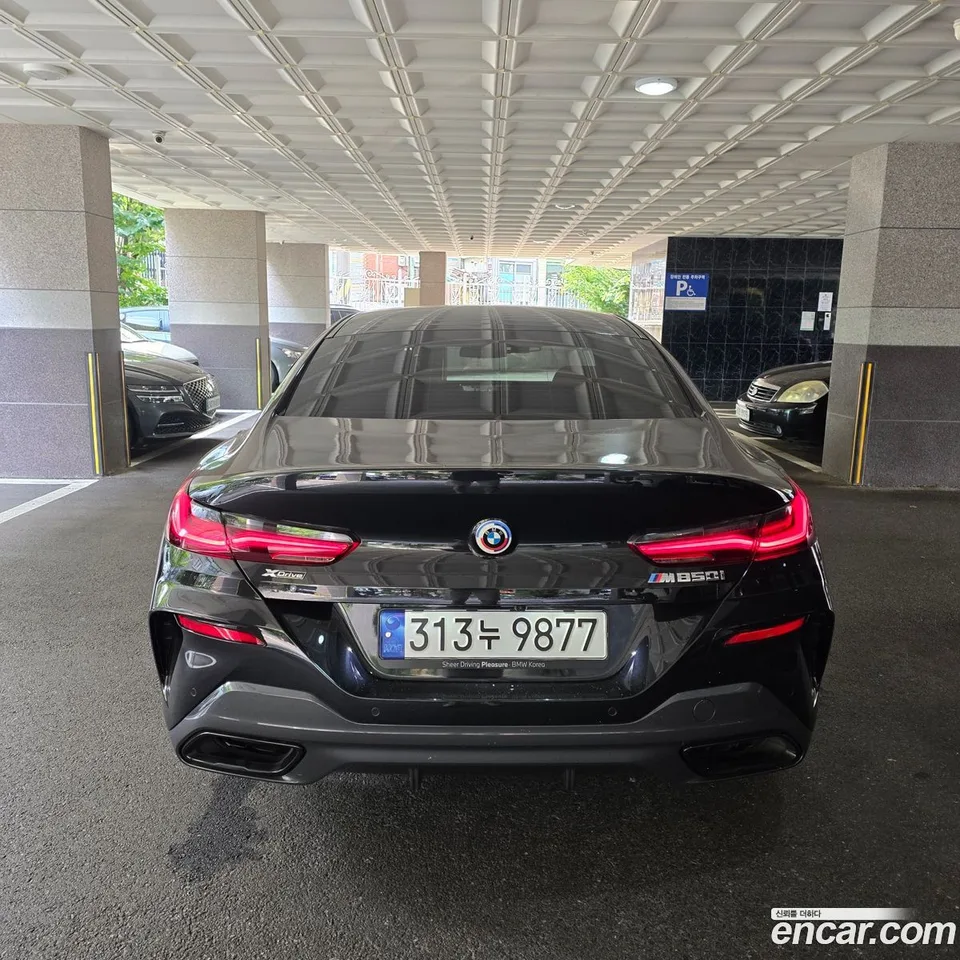 BMW 8 Series M850i xDrive 2023 — миниатюра 2