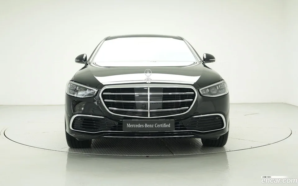 Mercedes-Benz S-Class S580L 4MATIC 2024 — thumbnail 3
