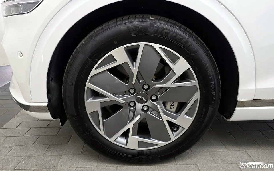 Genesis Electrified GV70 e-AWD 2022 — миниатюра 2